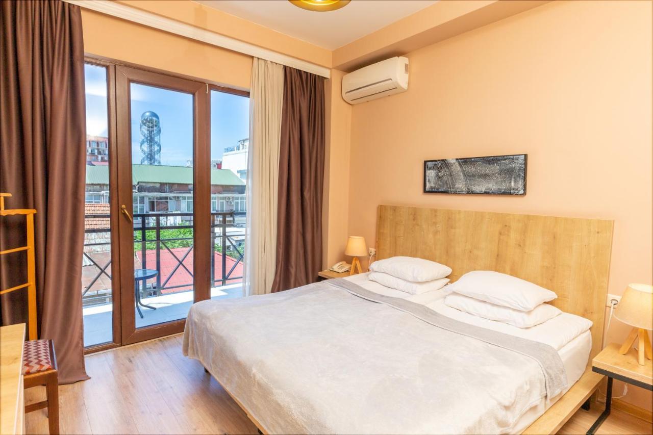 Hotel N16 Batumi Ngoại thất bức ảnh