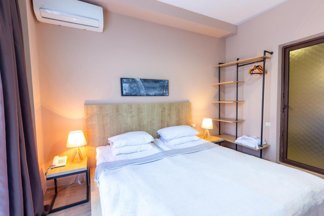 Hotel N16 Batumi Ngoại thất bức ảnh