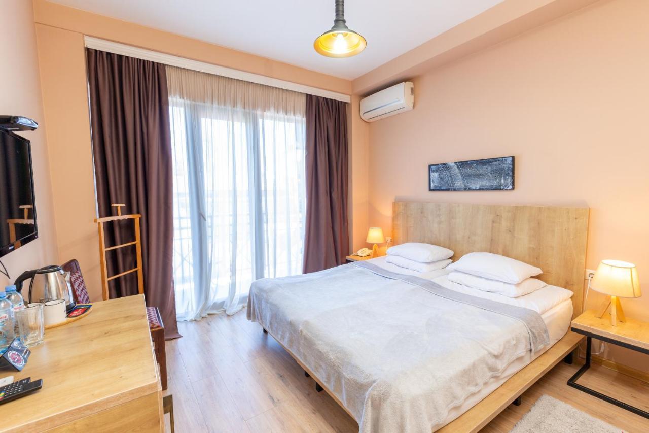 Hotel N16 Batumi Ngoại thất bức ảnh