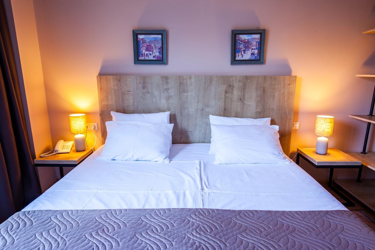 Hotel N16 Batumi Ngoại thất bức ảnh
